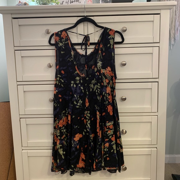 Floral Sundress - Picture 4 of 4